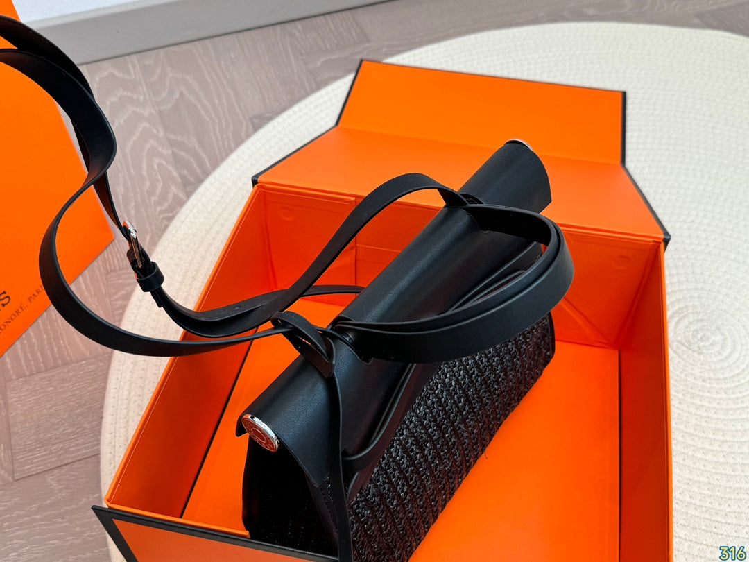 Hermès woven handbag