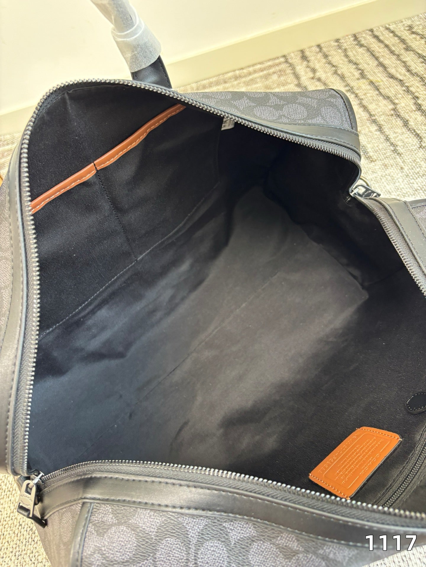 Coach Venturer 45🇺🇸