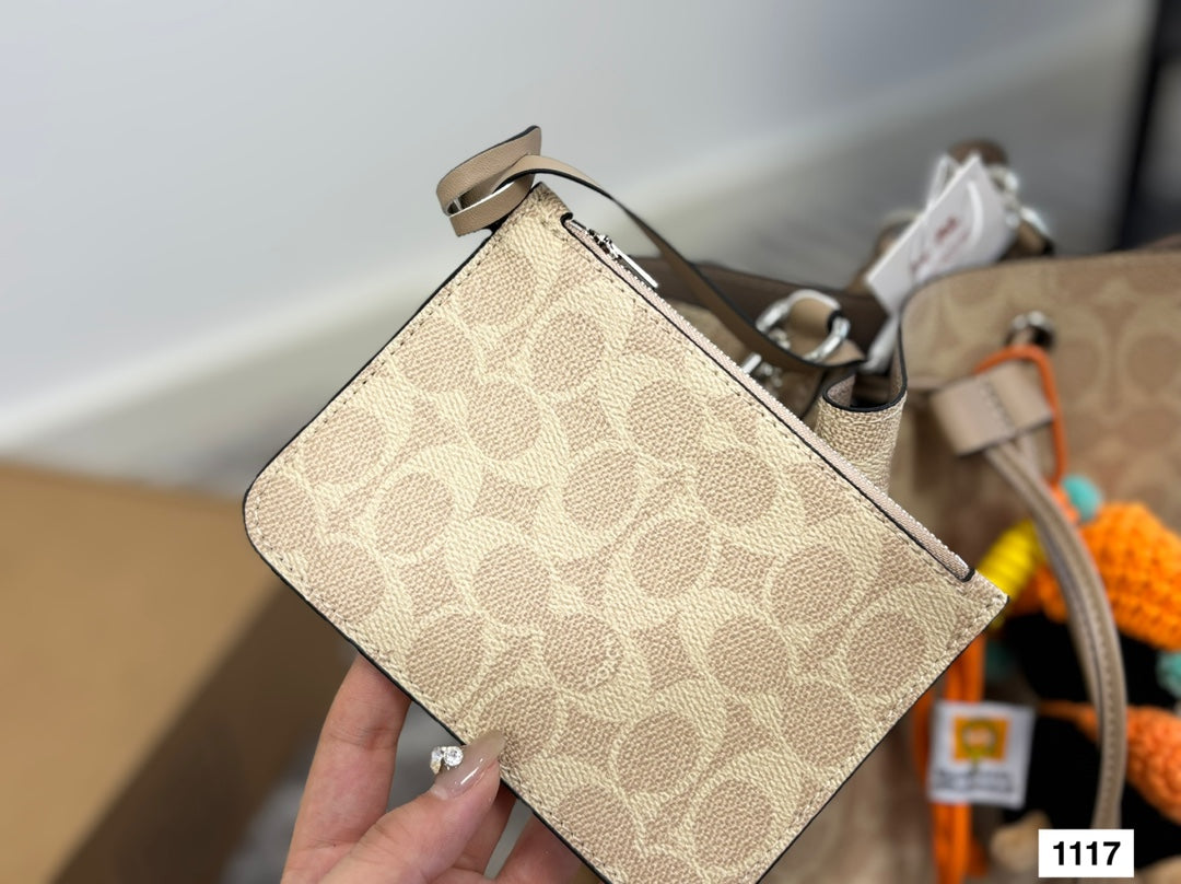 COACH Bucket Retro Series