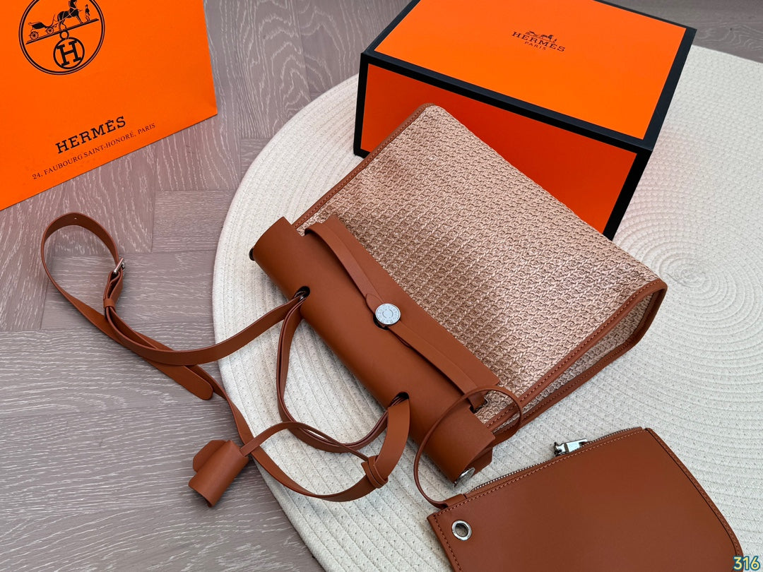 Hermès woven handbag