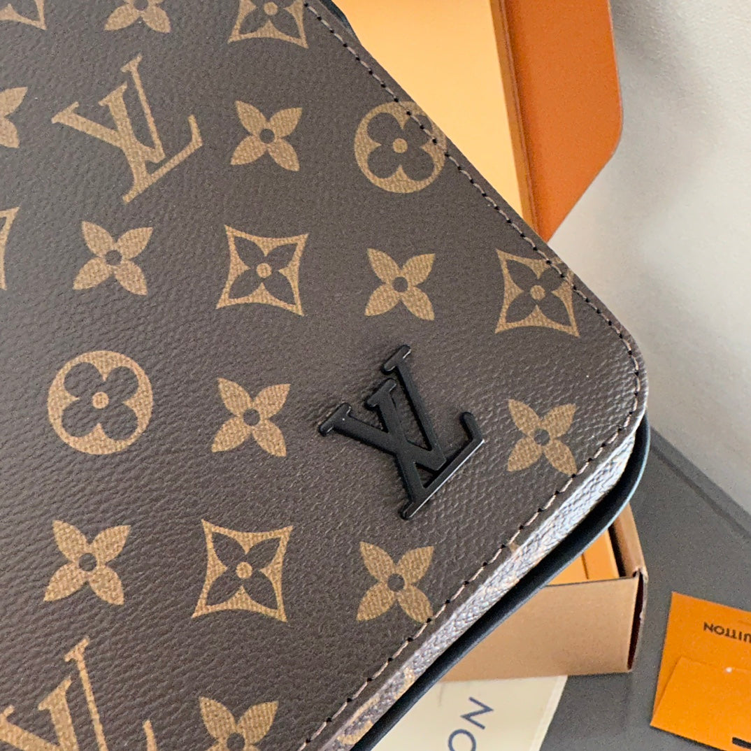 LV Limited Edition Men's Cowhide Messenger Bag 💼