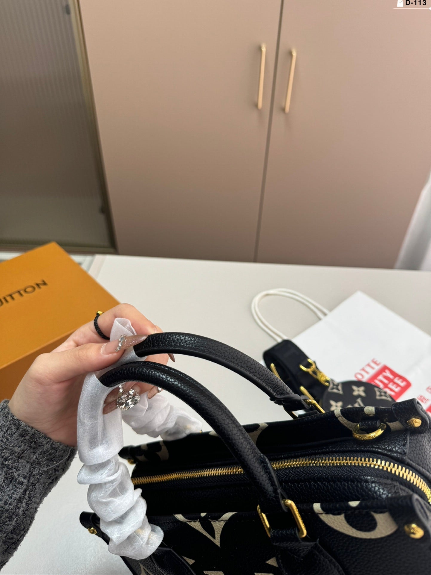 Louis Vuitton Onthego Eastwest