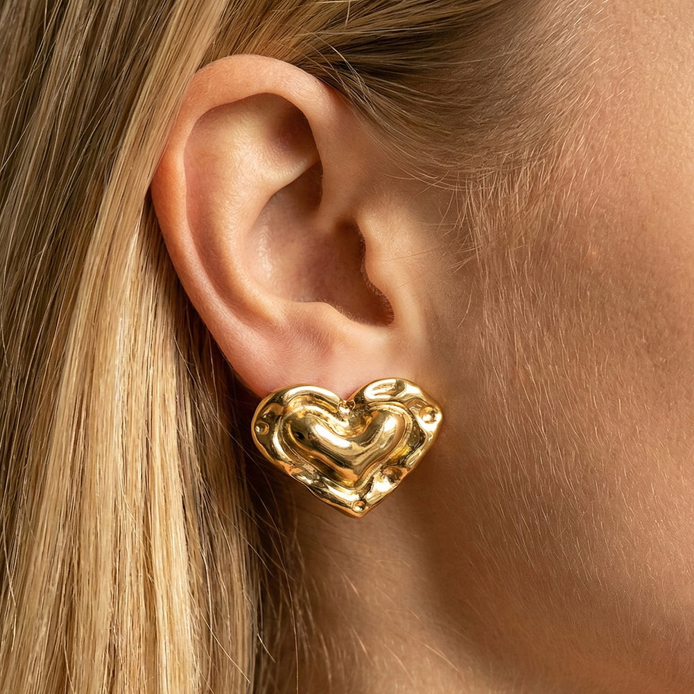 Aura Amour // Sculptural Textured Heart Stud Earrings