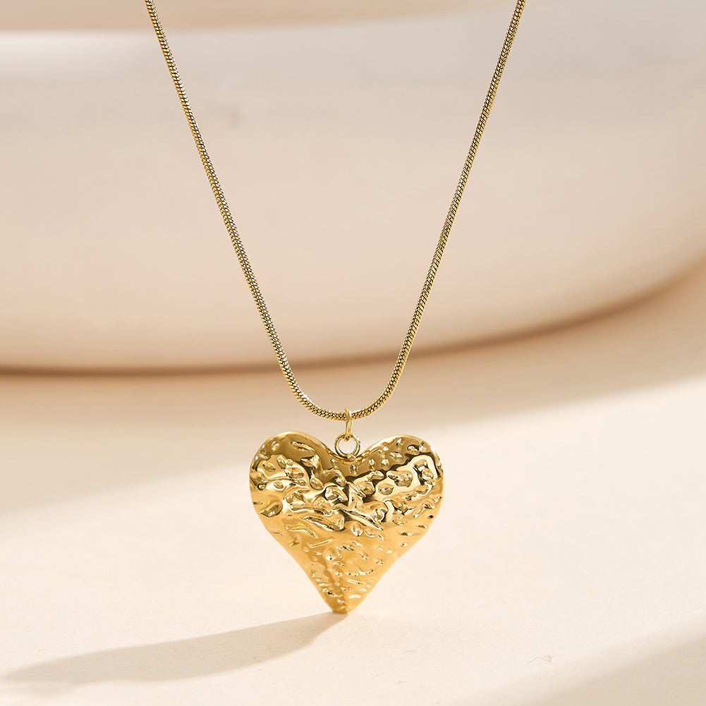 Velvet Amour // Sculptural Molten Heart Pendant Necklace