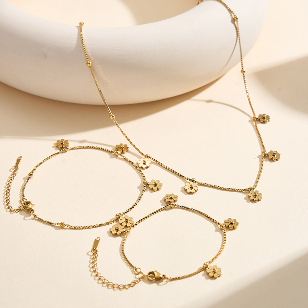 Aura Blossom // Sculptural Five-Petal Flower Charm Anklet