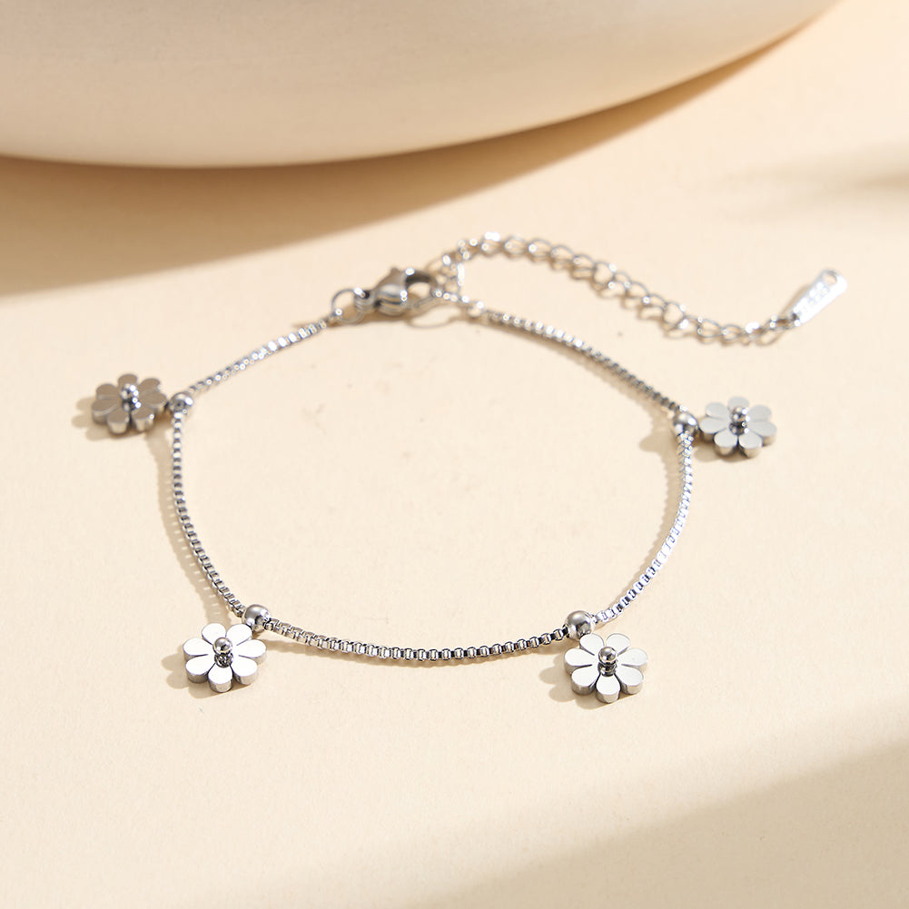 Aura Blossom // Sculptural Five-Petal Flower Charm Anklet