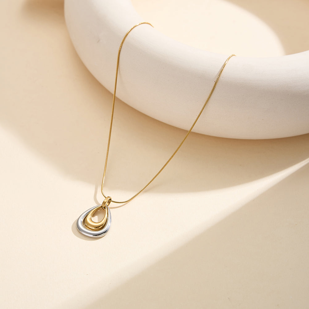 Velvet Oracle // Two-Tone Nested Waterdrop Pendant Necklace