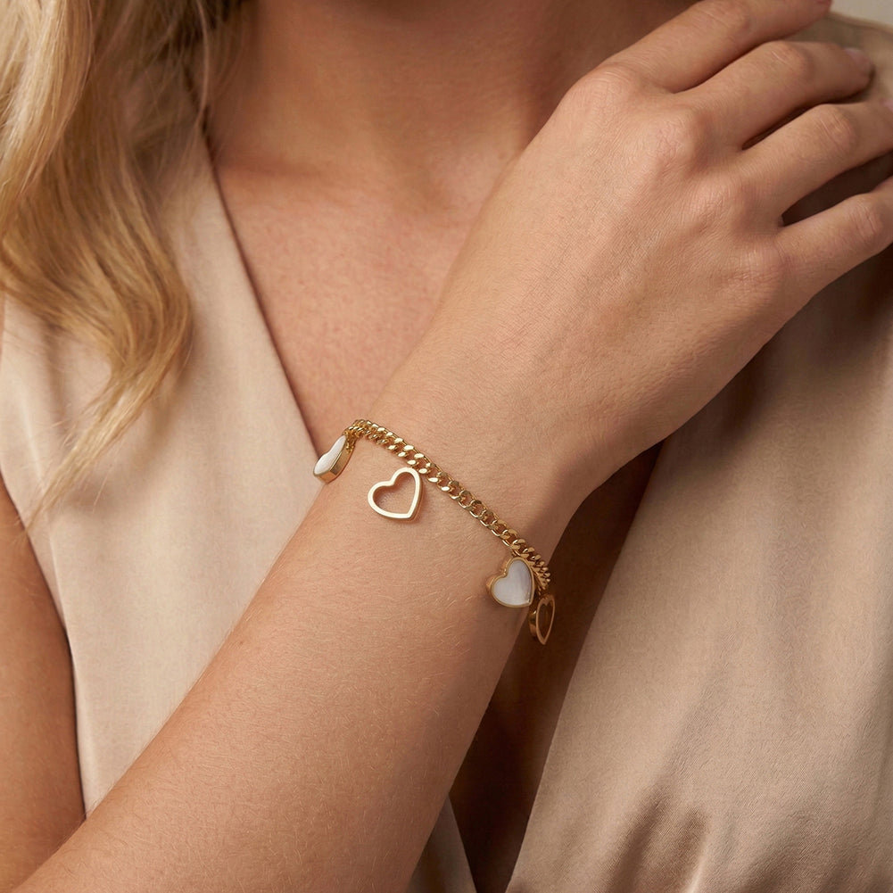 Aura Amour // Mother of Pearl Heart Charm Bracelet