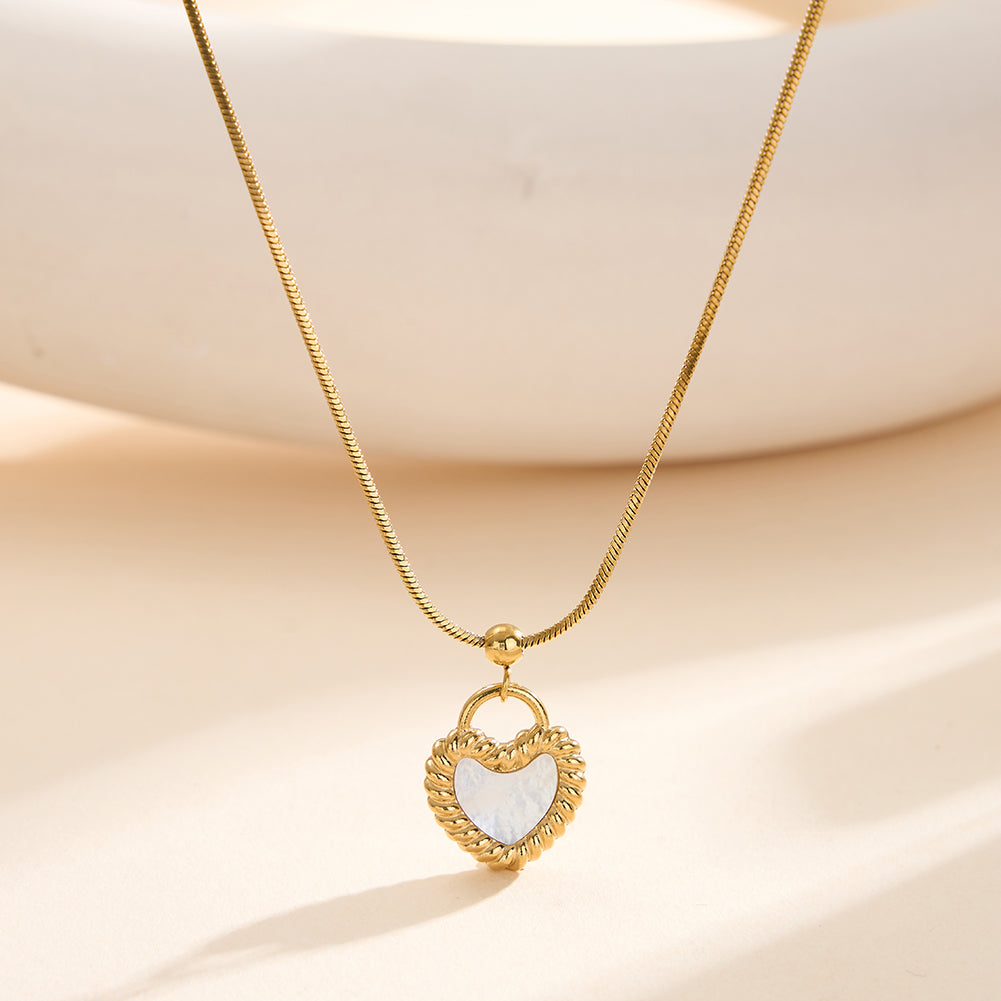 Elegant French Vintage Engraved Heart Shell Pendant Necklace