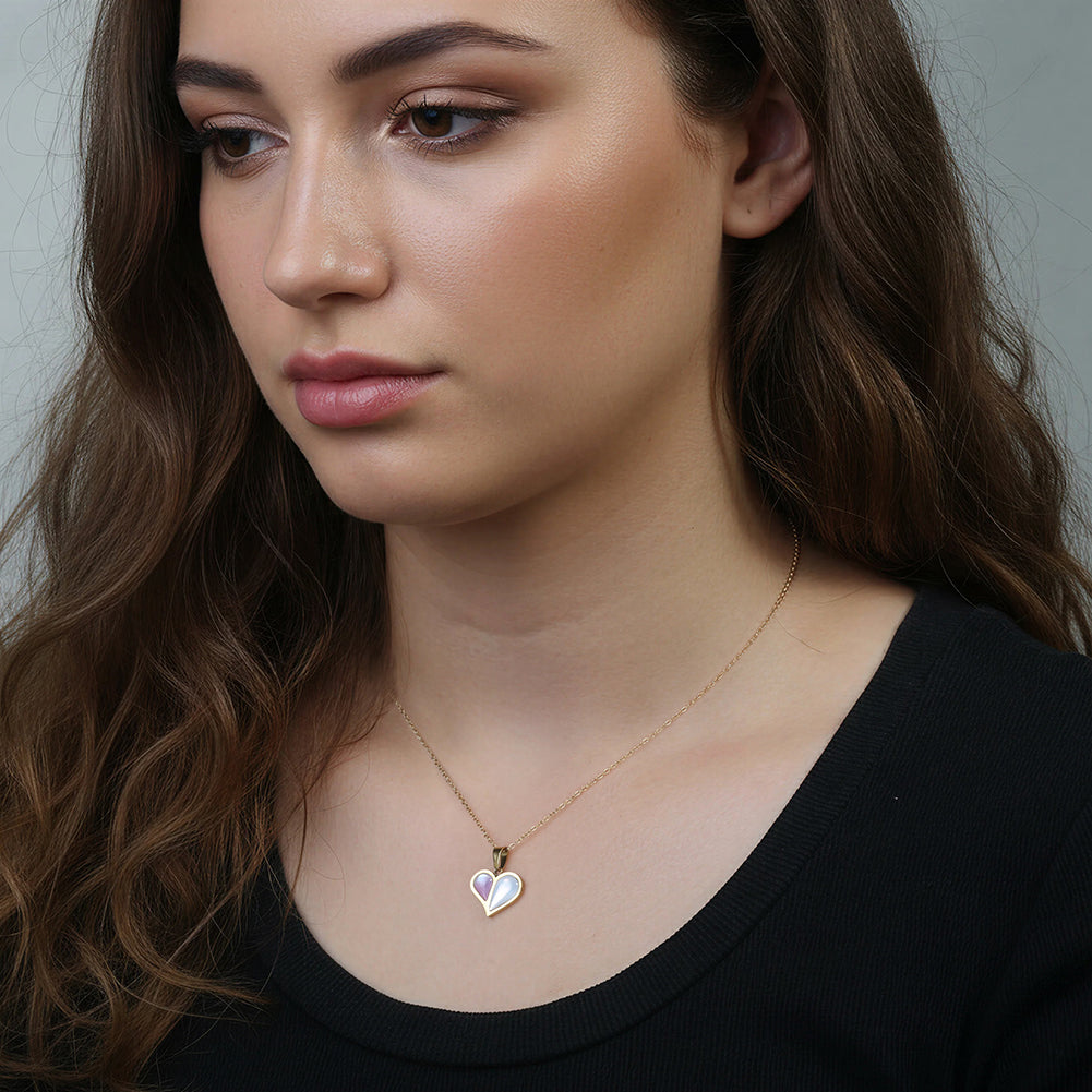 Chic Asymmetric Dual-Color Shell Heart Pendant Necklace